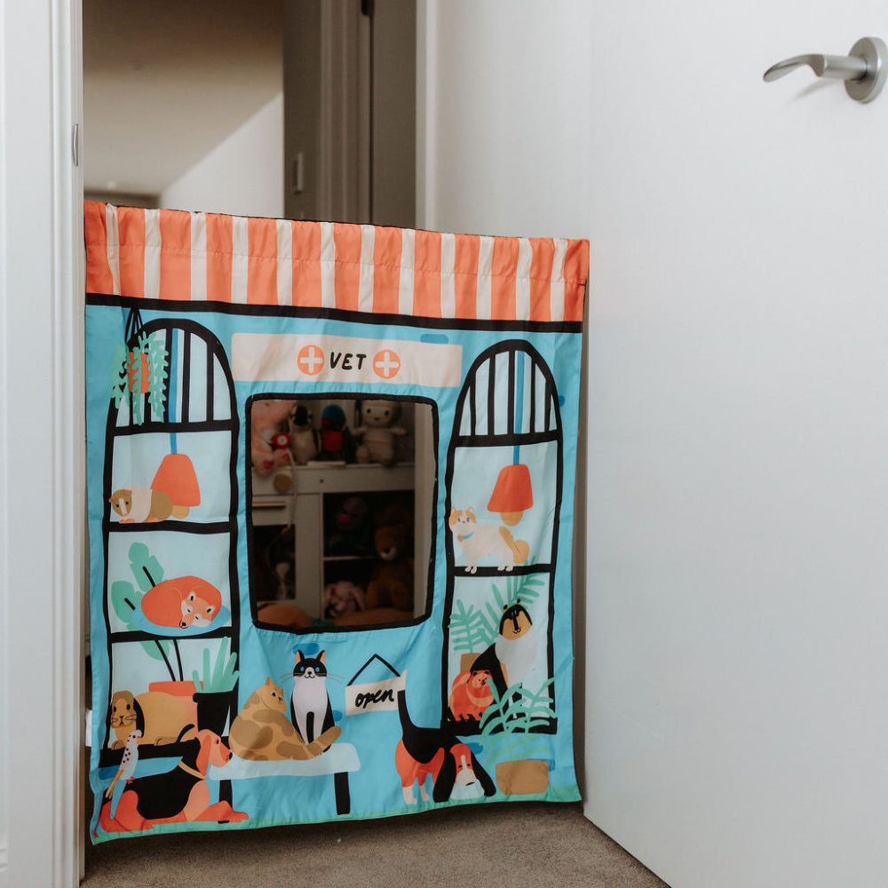 THE COZY CUBE PLAY PANELS REVERSIBLE PET SHOP AND VET