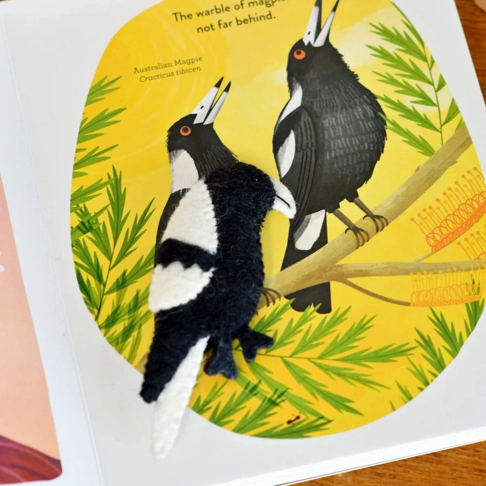 TARA TREASURES BUSY BEAKS FINGER PUPPETS AND BOOK SET