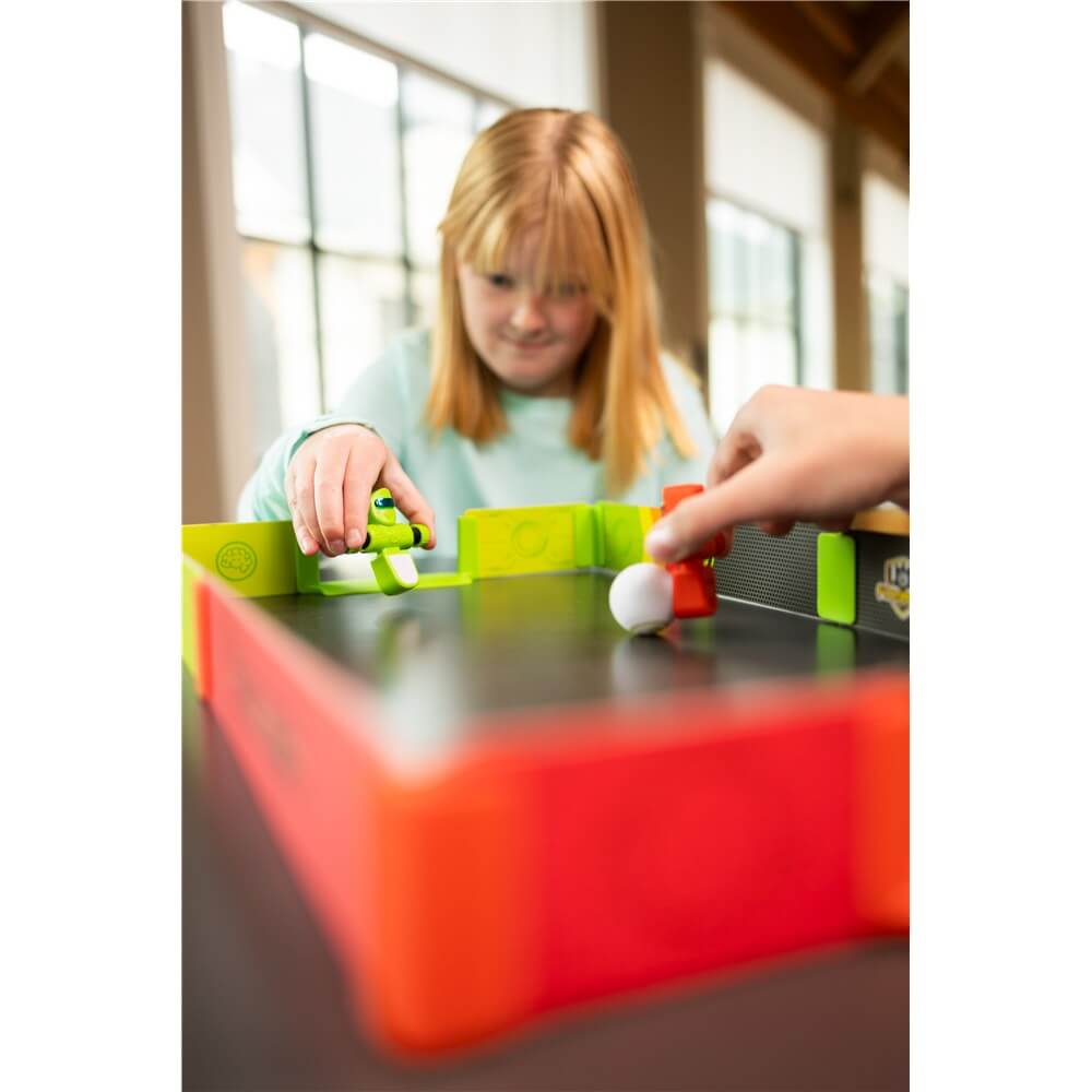 FAT BRAIN TOYS FOOSBOTS STADIUM BATTLE SET