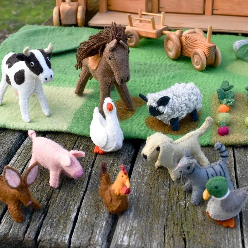 TARA TREASURES FELT FARM ANIMALS TOY SET OF 10