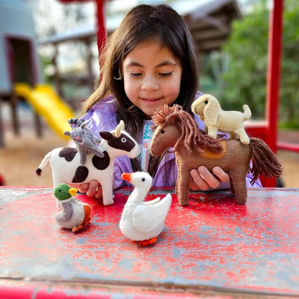 TARA TREASURES FELT FARM ANIMALS TOY SET OF 10