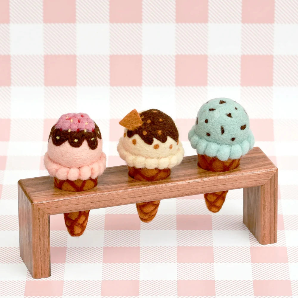 TARA TREASURES WOODEN ICE CREAM CONE HOLDER