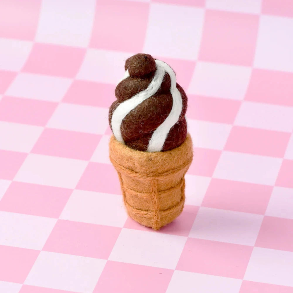 TARA TREASURES FELT CHOCOLATE SOFT SERVE ICE CREAM