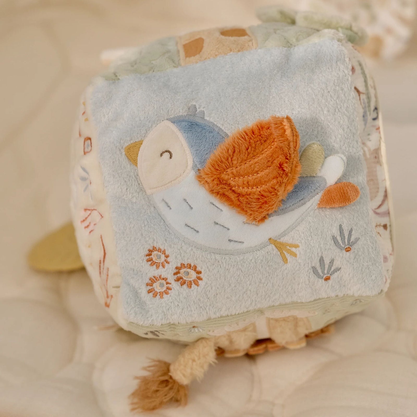 LITTLE DUTCH SAFARI FRIENDS SOFT ACTIVITY CUBE