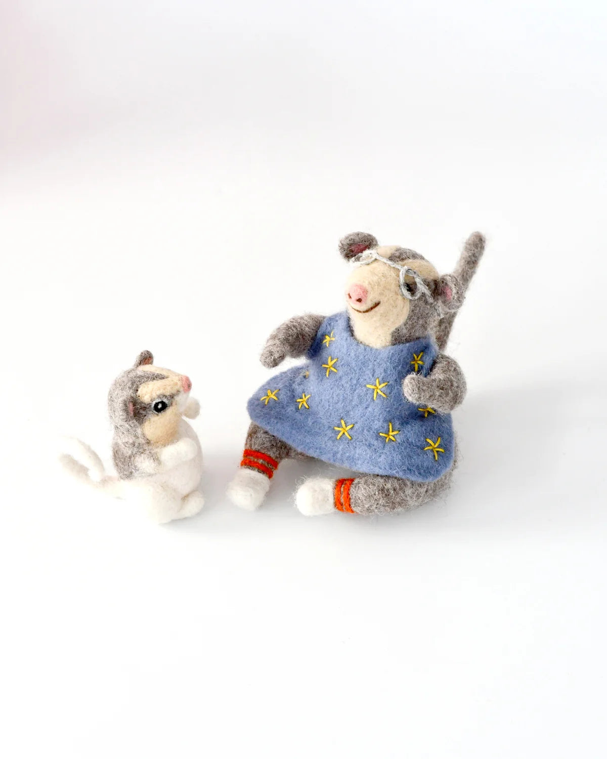 TARA TREASURES FELT POSSUM MAGIC GRANDMA POSS AND HUSH TOY PLAYSET