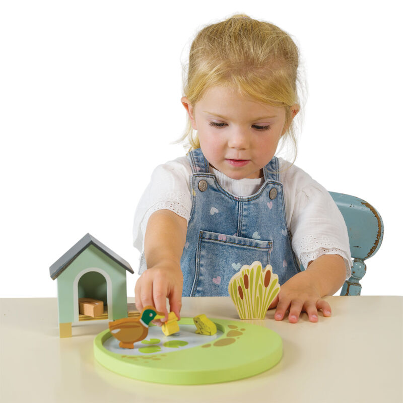 TENDER LEAF DUCK HOUSE PET SET