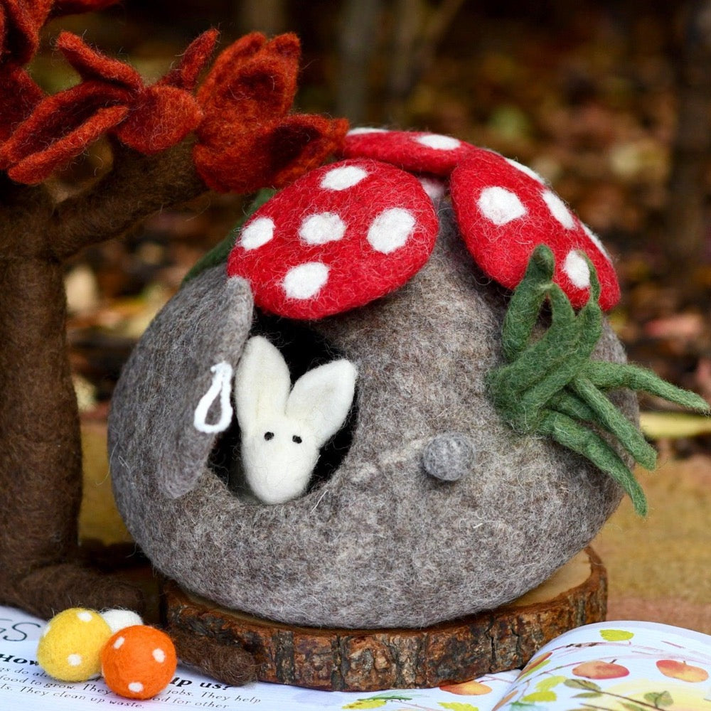 TARA TREASURES FELT FAIRY TOADSTOOL HOUSE WITH RABBIT