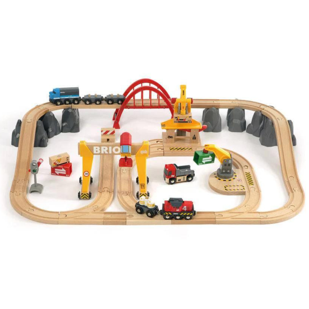 BRIO CARGO RAILWAY DELUXE SET