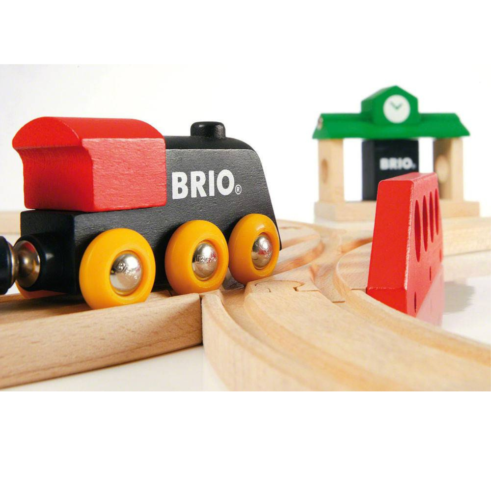BRIO CLASSIC FIGURE 8 - 22 PIECE SET