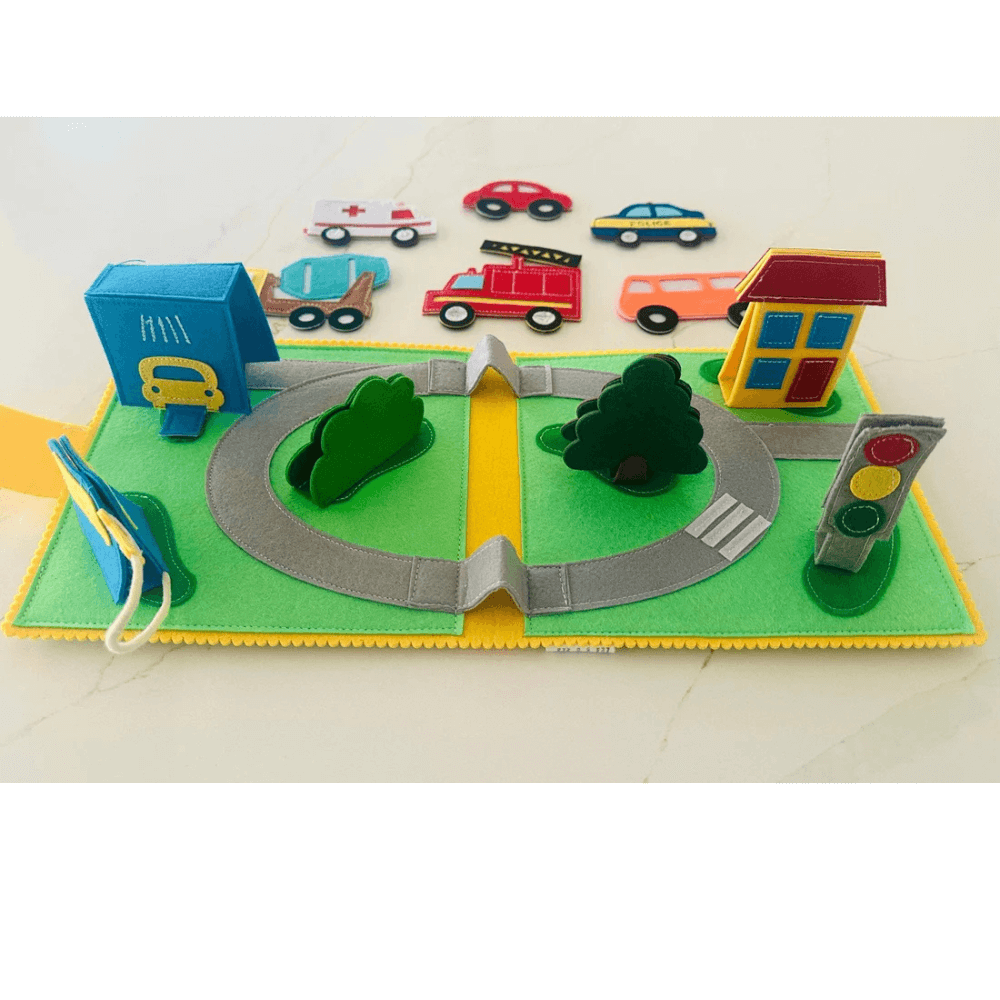 WONDERTIVITY LITTLE TOWN ACTIVITY SET