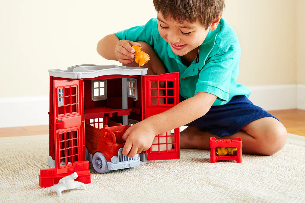 GREEN TOYS FIRE STATION