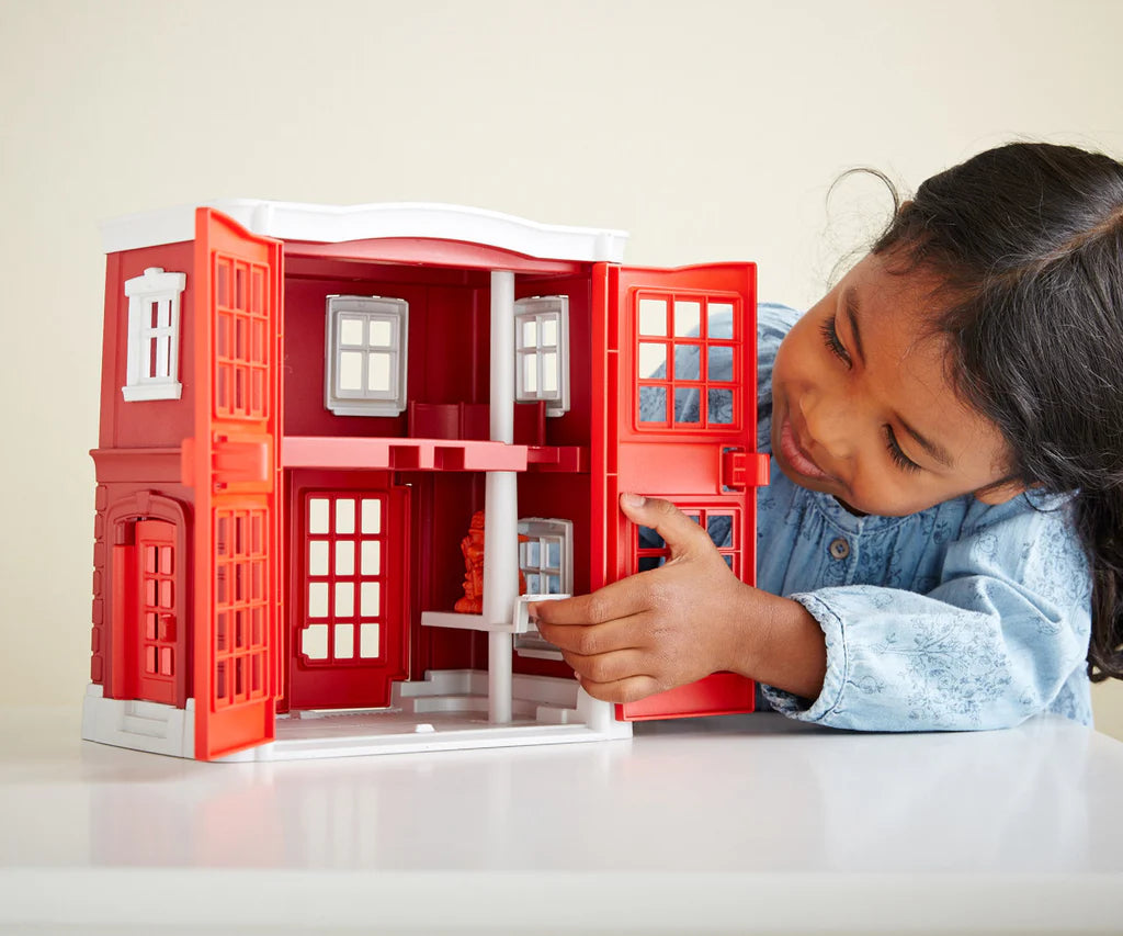 GREEN TOYS FIRE STATION
