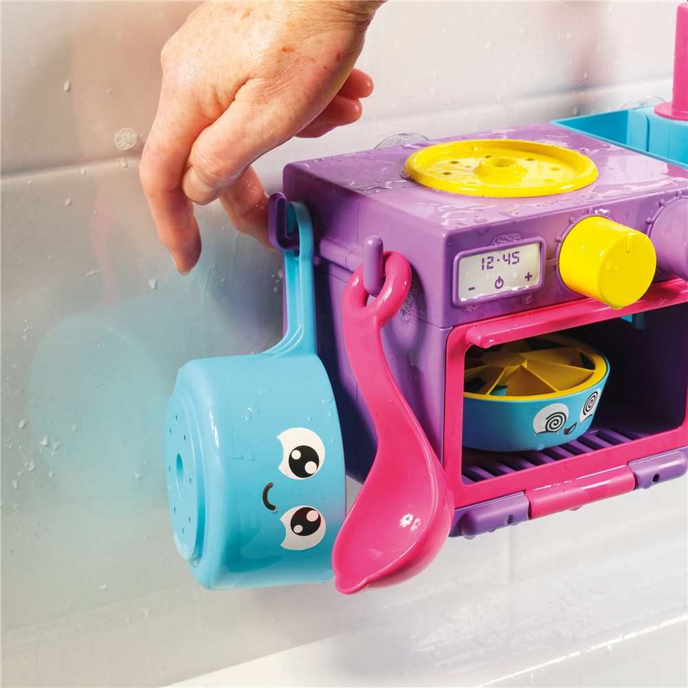TOMY BUBBLE AND BAKE BATHTIME KITCHEN
