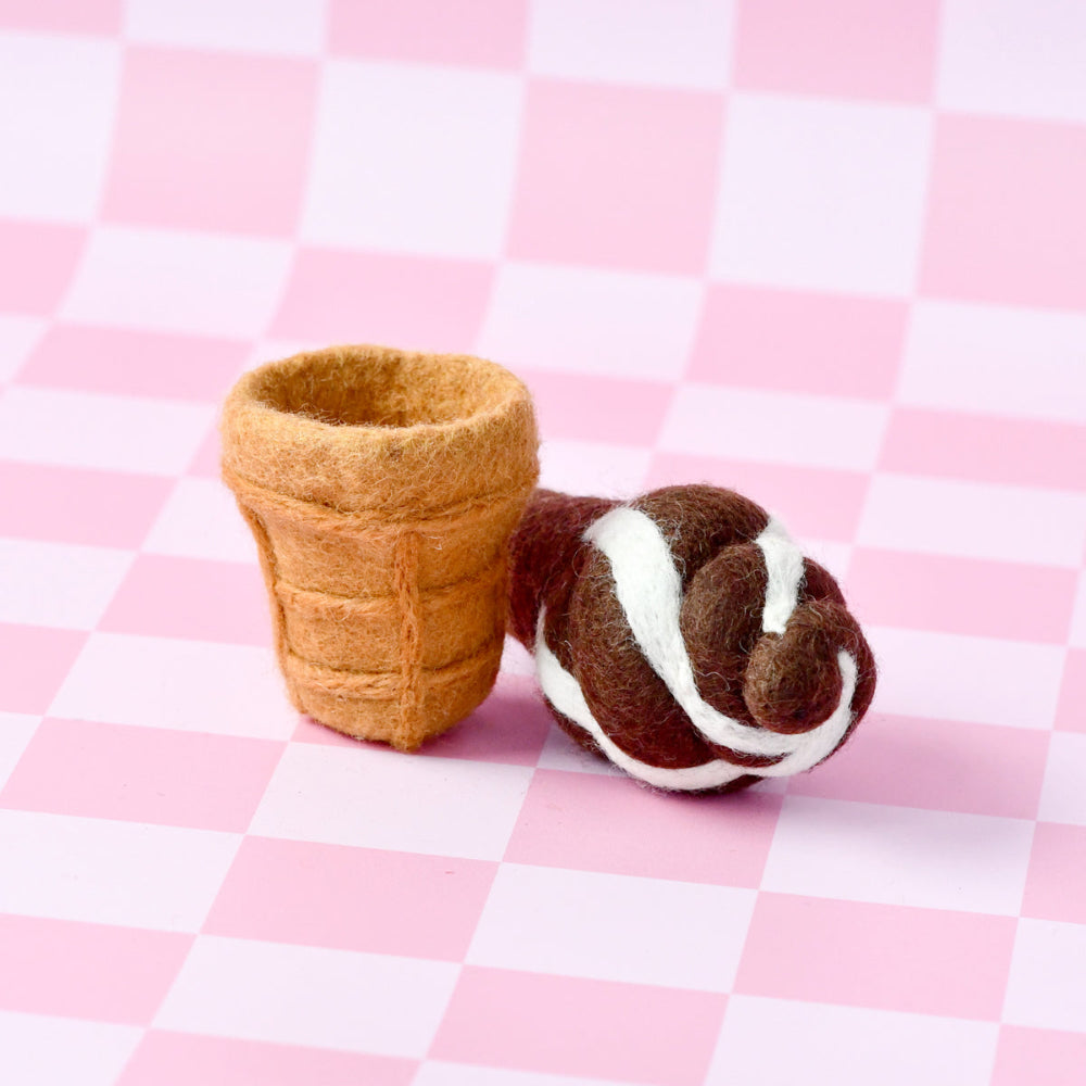 TARA TREASURES FELT CHOCOLATE SOFT SERVE ICE CREAM