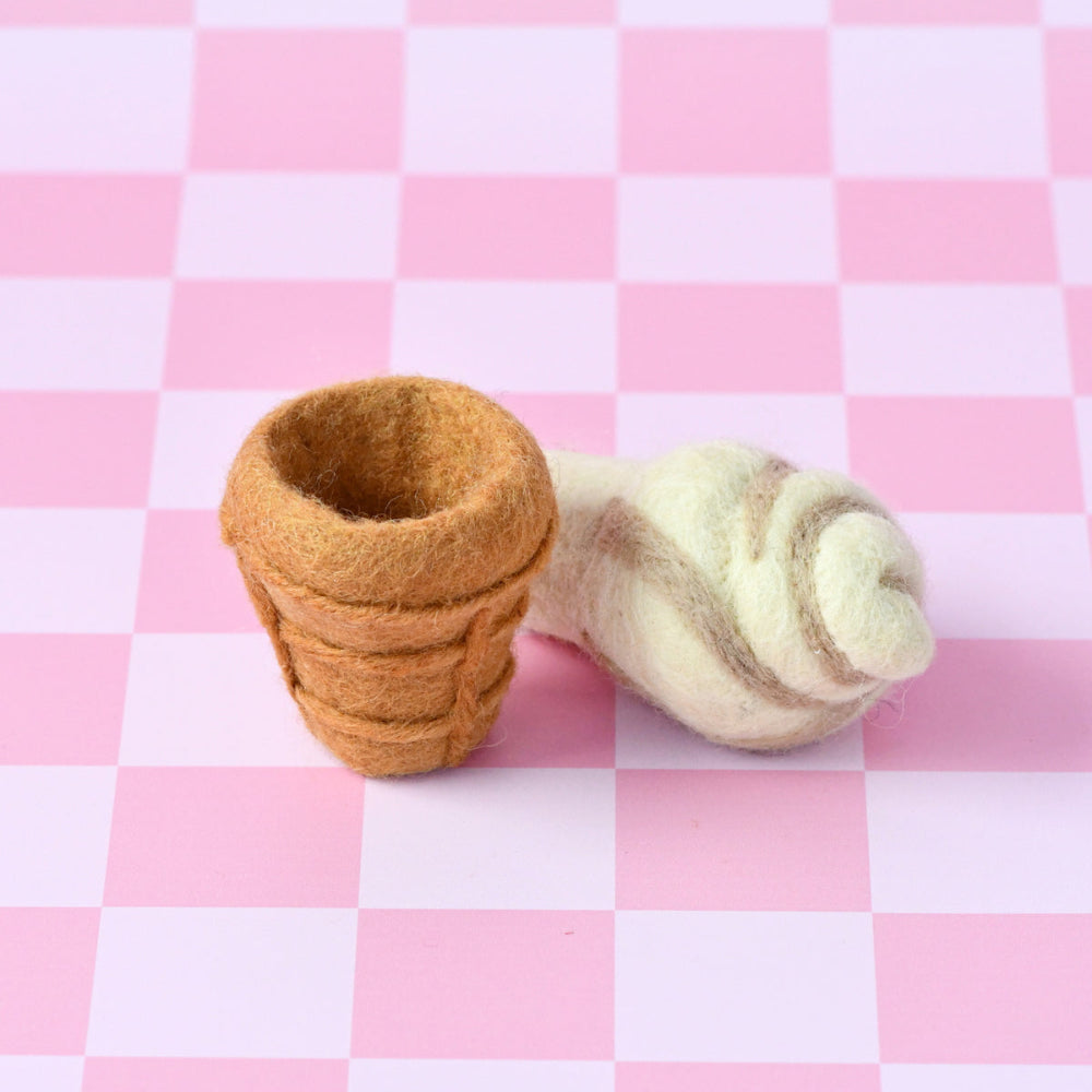TARA TREASURES FELT VANILLA SOFT SERVE ICE CREAM