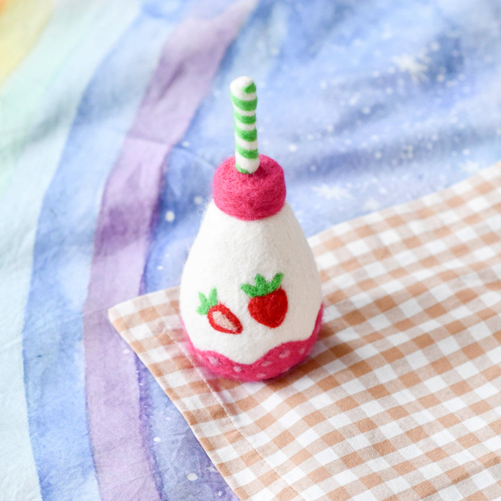 TARA TREASURES FELT SPARKLING STRAWBERRY FRUIT JUICE BOTTLE