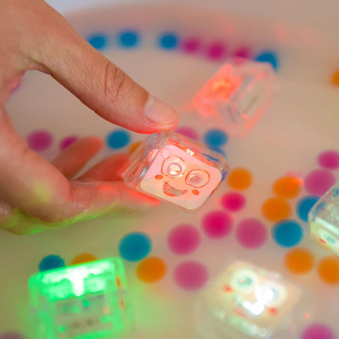 GLO PALS CUBES PARTY