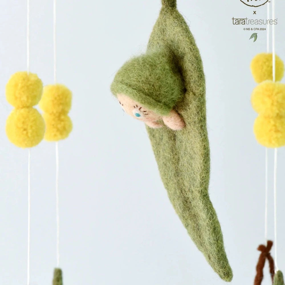 TARA TREASURES FELT MAY GIBBS GUMNUT BABY COT MOBILE