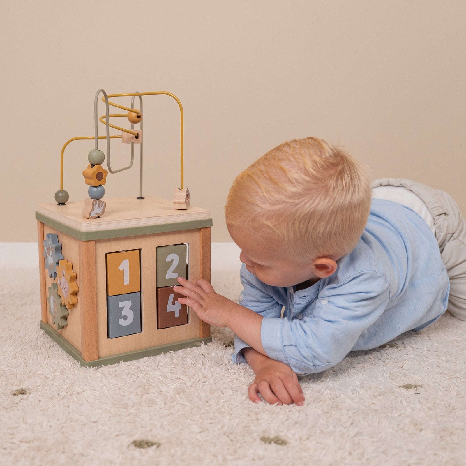 LITTLE DUTCH LITTLE FARM ACTIVITY CUBE