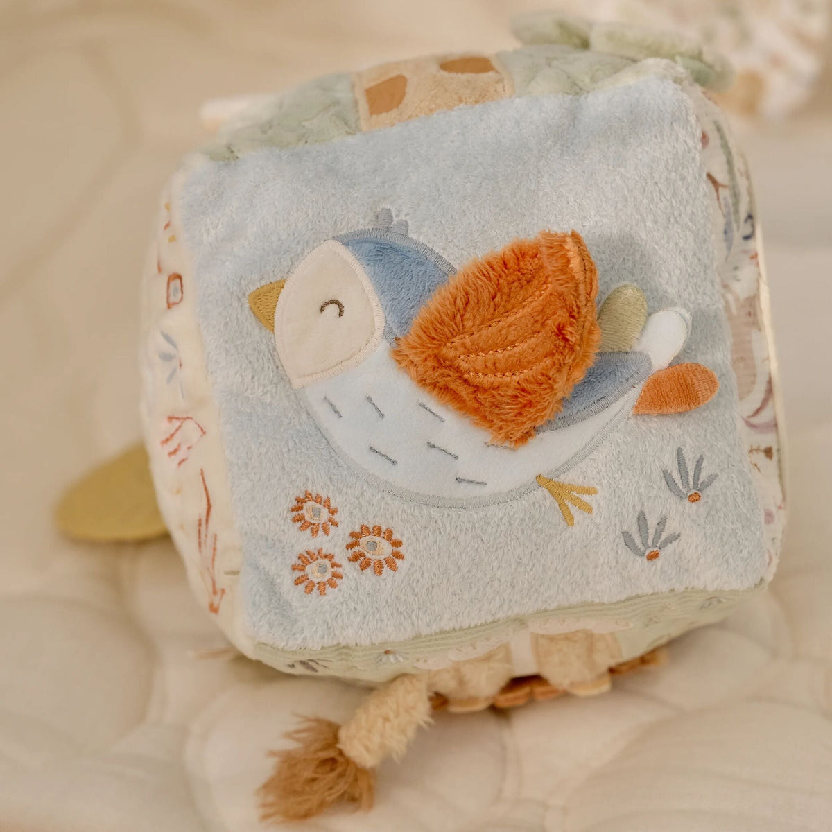LITTLE DUTCH SAFARI FRIENDS SOFT ACTIVITY CUBE