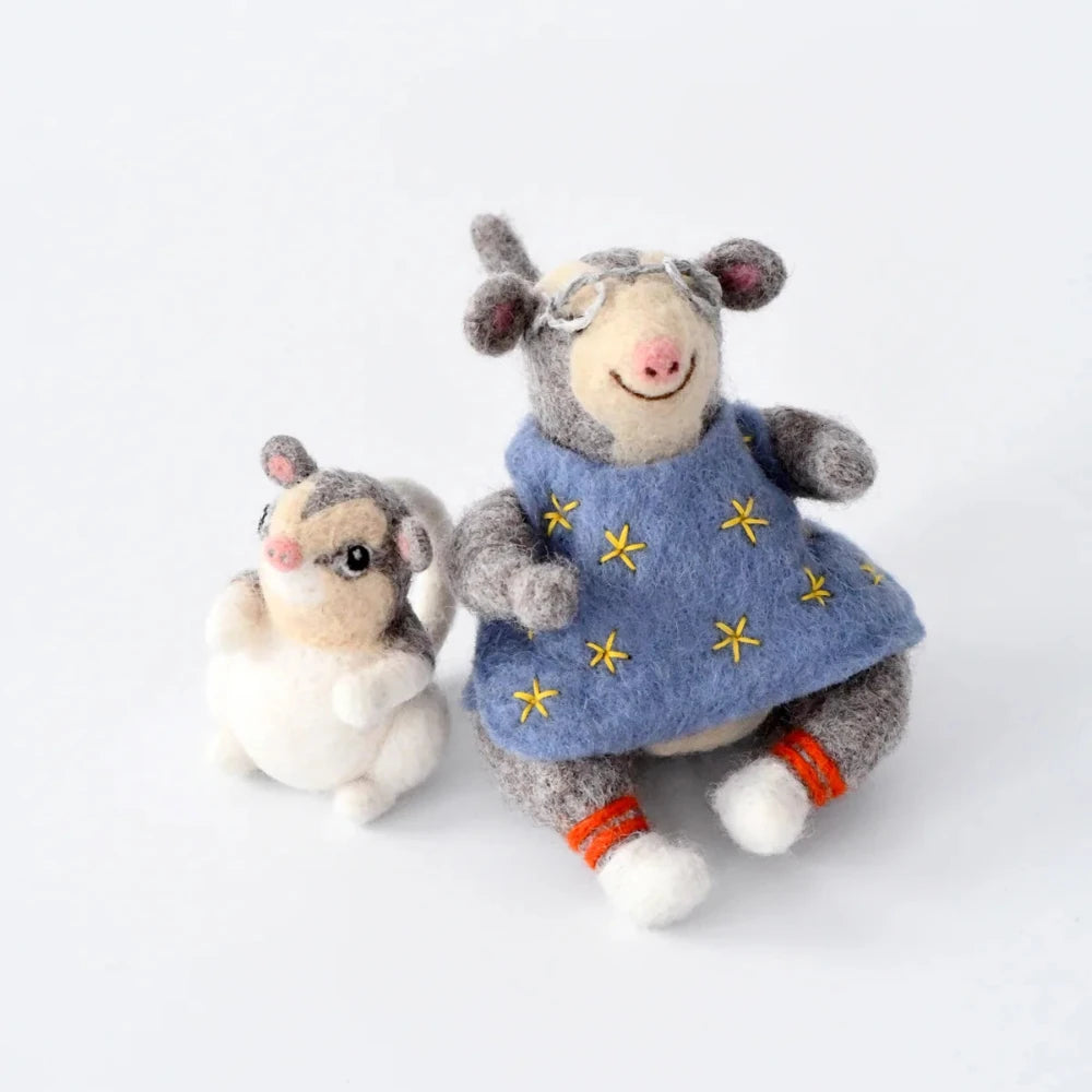 TARA TREASURES FELT POSSUM MAGIC GRANDMA POSS AND HUSH TOY PLAYSET