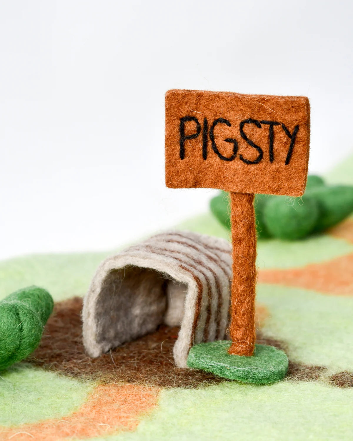 TARA TREASURES SHUAN THE SHEEP MOSSY BOTTOM FARM PLAY MAT