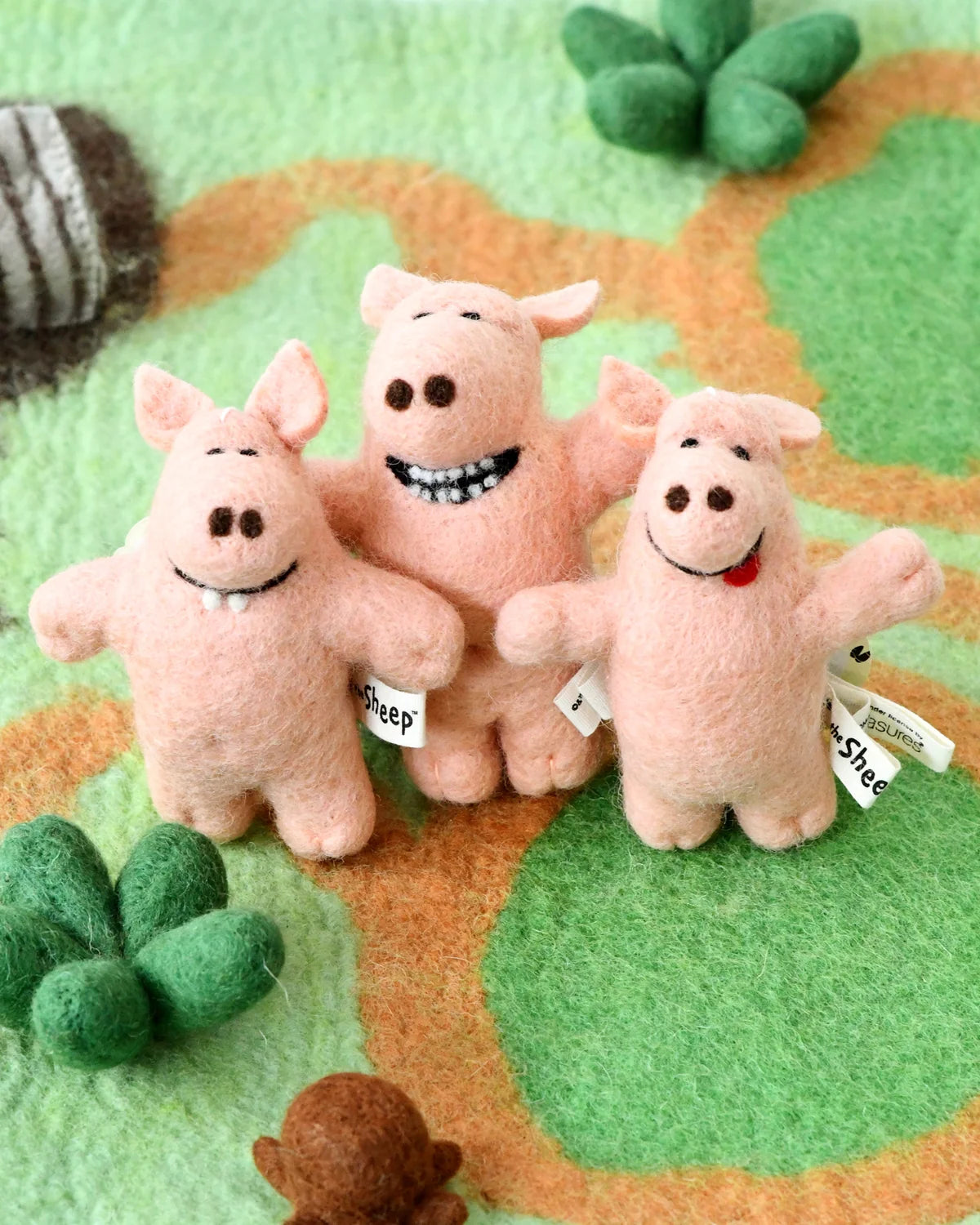 TARA TREASURES SHAUN THE SHEEP NAUGHTY PIG SET 3 PIGS