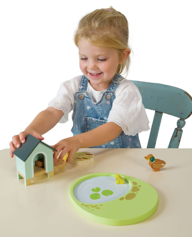 TENDER LEAF DUCK HOUSE PET SET