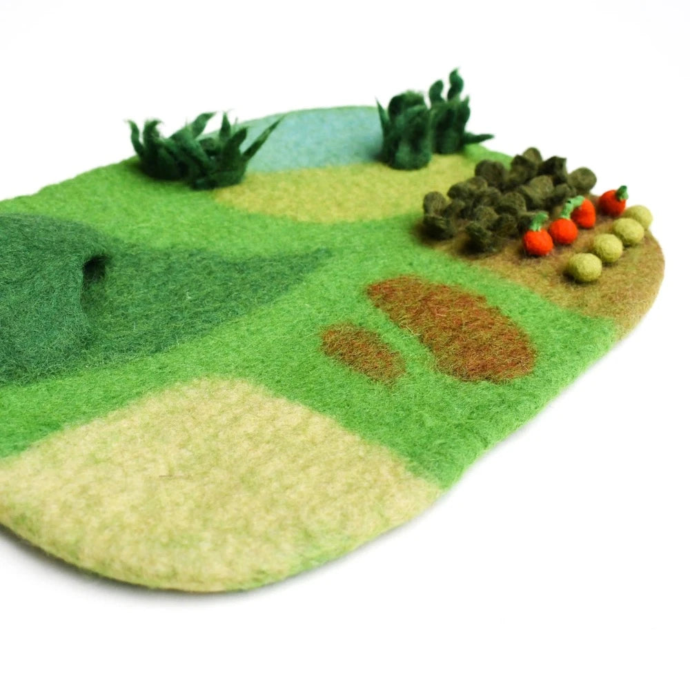 TARA TREASURES FELT PLAYSCAPE MAT SMALL FARM