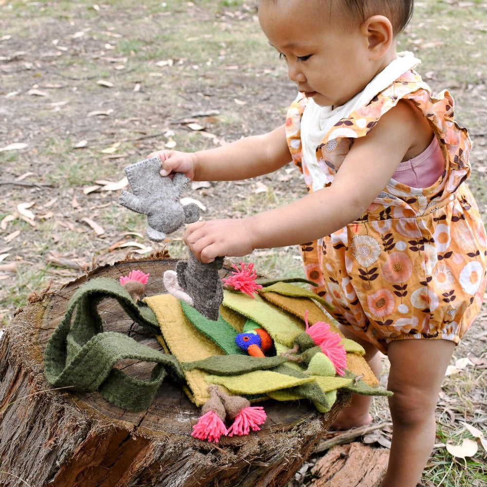 TARA TREASURES AUSTRALIANA GUMNUT PLAYSCAPE BAG