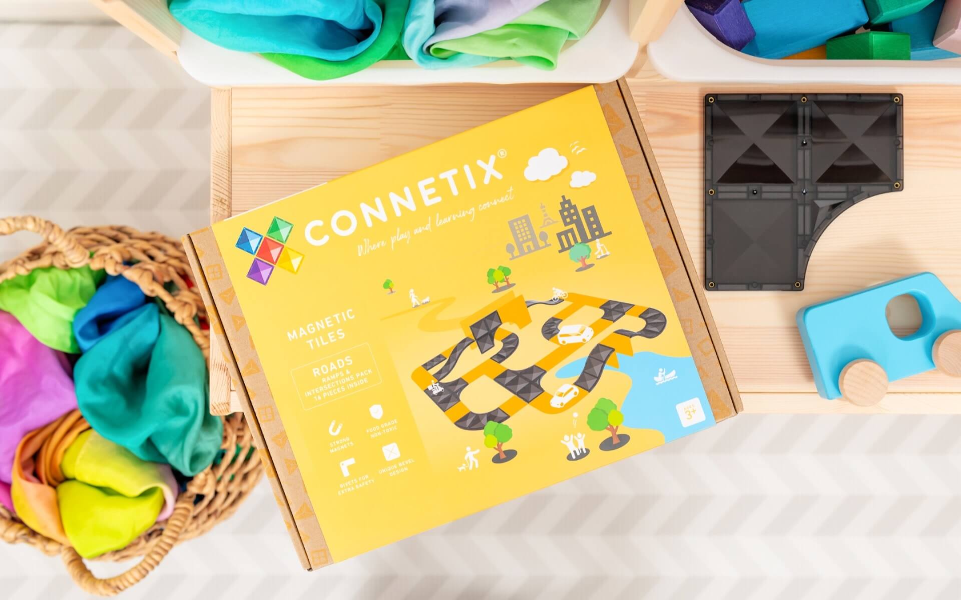 CONNETIX RAMPS AND INTERSECTIONS 16 PIECE PACK