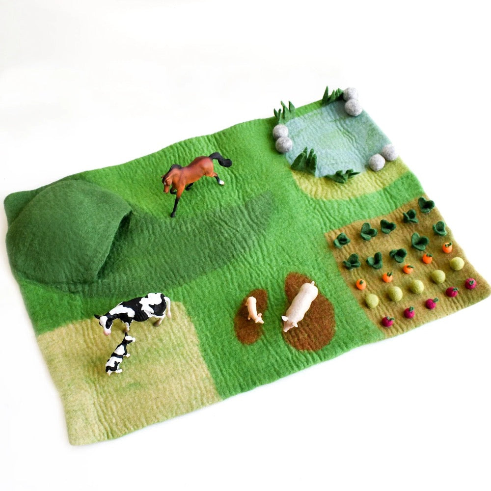 TARA TREASURES FELT PLAYSCAPE MAT LARGE FARM