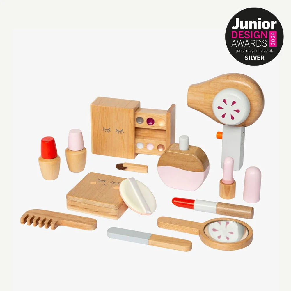 MAKE ME ICONIC BEAUTY 11 PIECE SET