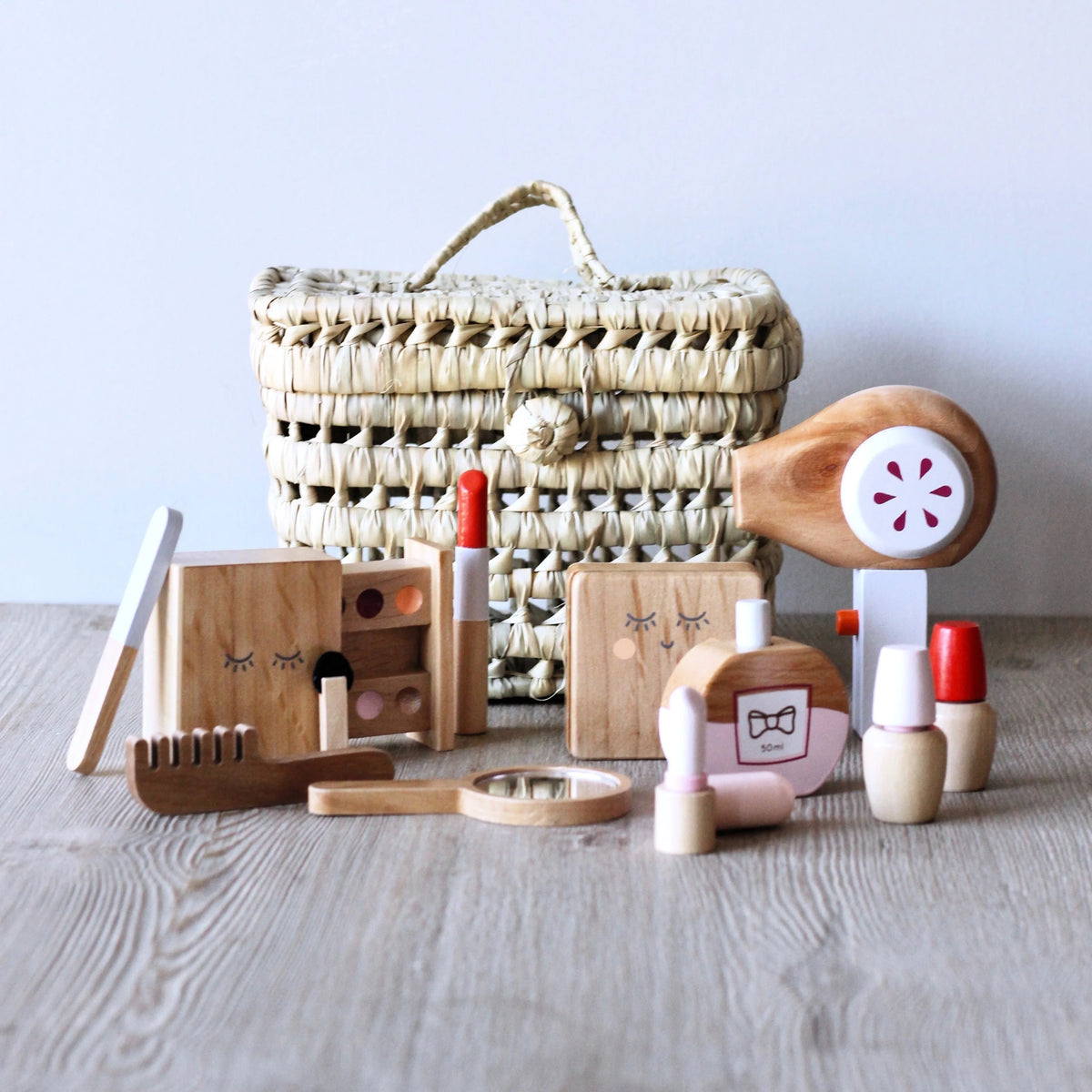 MAKE ME ICONIC BEAUTY 11 PIECE SET