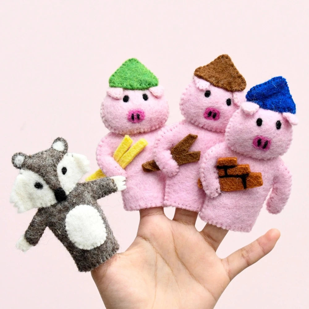 TARA TREASURES FELT FINGER PUPPET SET 3 LITTLE PIGS SET OF 4