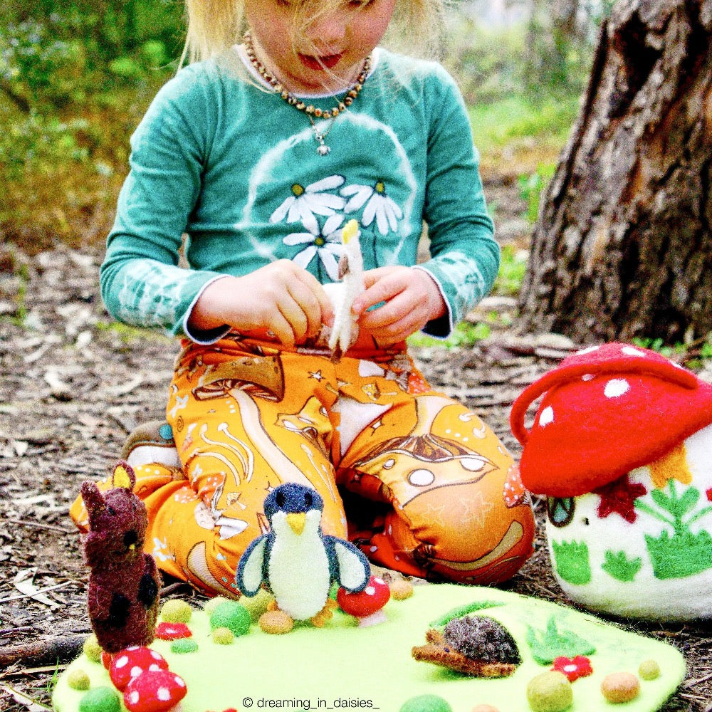 TARA TREASURES FELT FAIRY TOADSTOOL GARDEN PLAY MAT